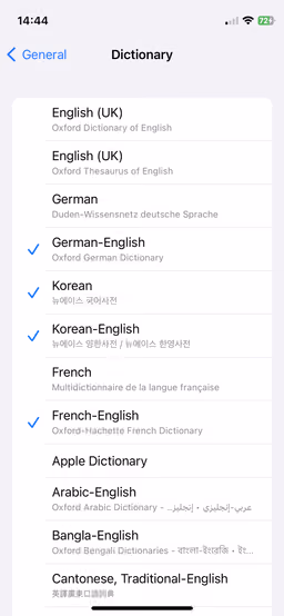 Capture d’écran de la gestion des dictionnaires dans les Réglages d’iOS